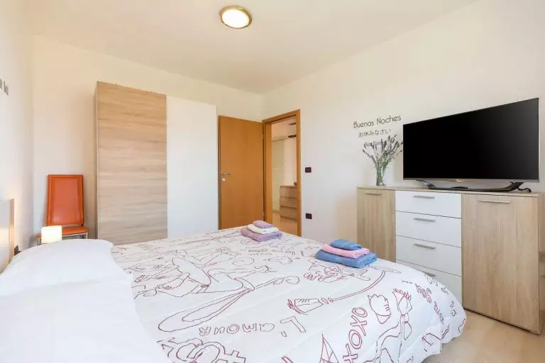 Apartments Barbara Novigrad Istria - double bed bedroom